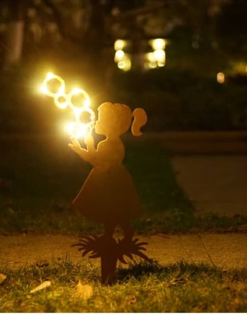 Piquet Solaire de Jardin - Fille avec Bulles - 50 cm